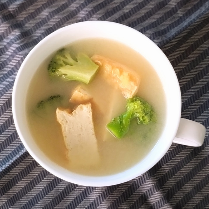 ブロッコリーと厚揚げのお味噌汁☆